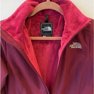Women’s The North Face TNF Apex Jacket in Maroon with silky fleece lining. XS